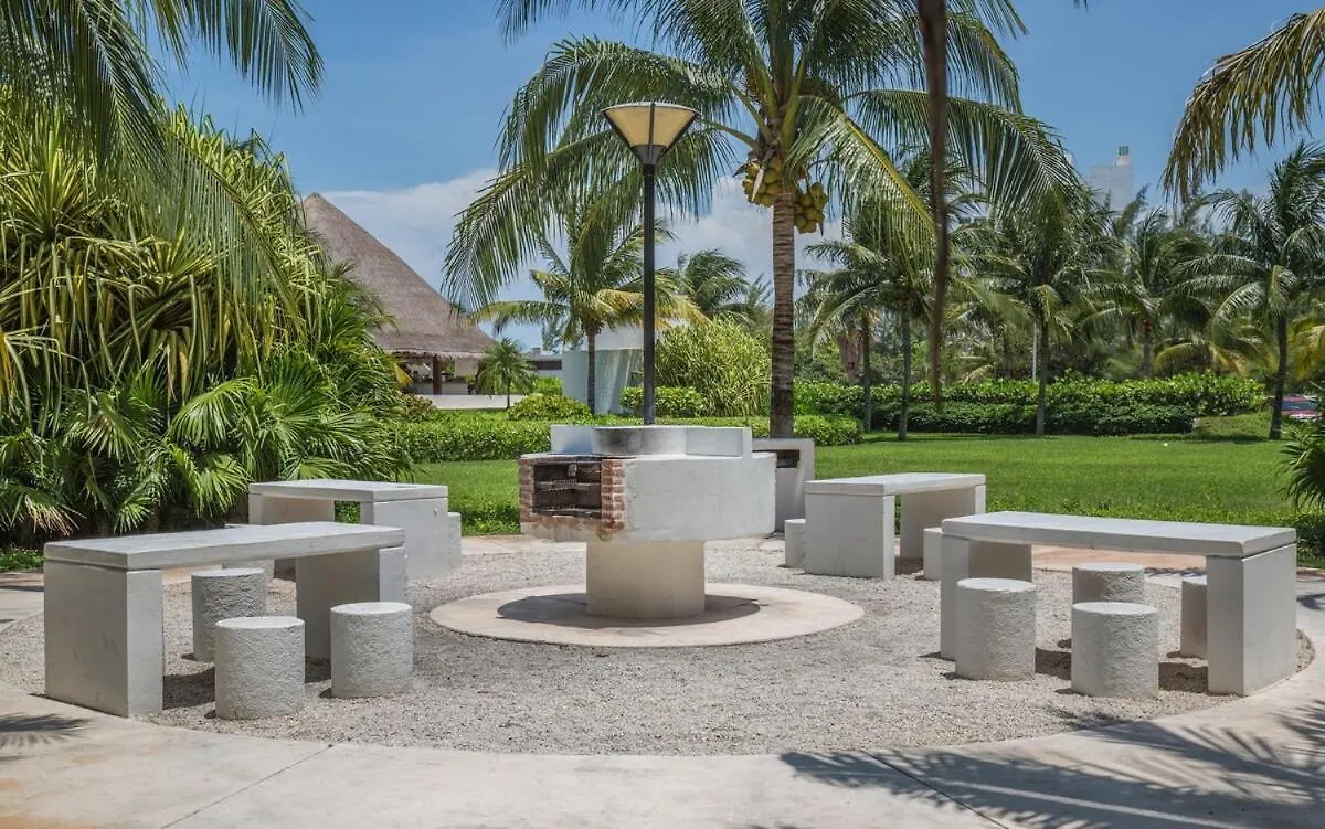 Apartmán Coral Beachfront 2Bdr With Pool By Casa Paraiso Cancún